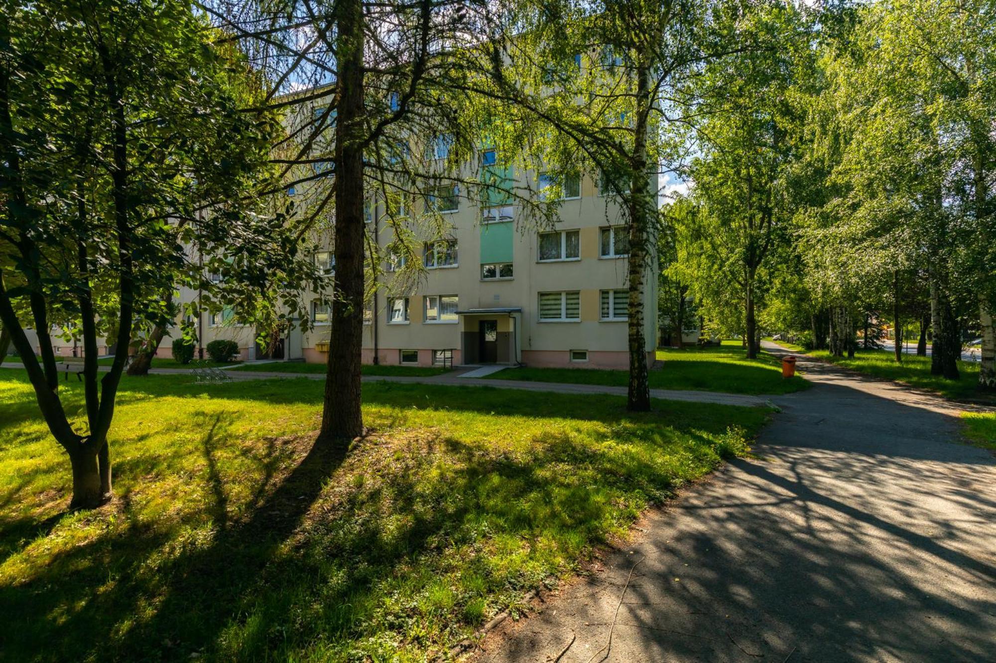 Apartament Przy Termach Cieplickich Julcia เยเลเนียกูรา ภายนอก รูปภาพ
